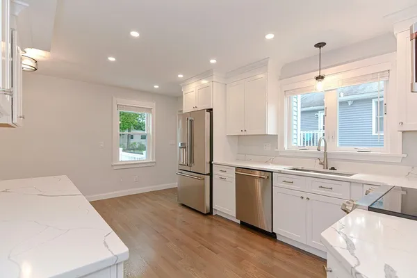 $3,700 | 6 Lord Terrace, Unit 1, Woburn, MA 01801