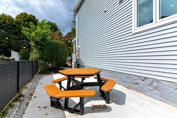 $3,700 | 6 Lord Terrace, Unit 1, Woburn, MA 01801