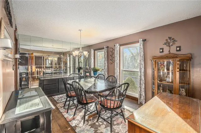 $349,900 | 9029 Acuff Lane, Lenexa, KS 66215