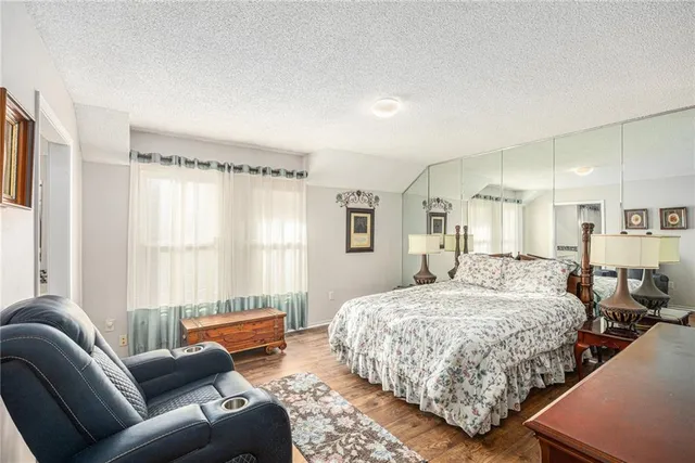 $349,900 | 9029 Acuff Lane, Lenexa, KS 66215