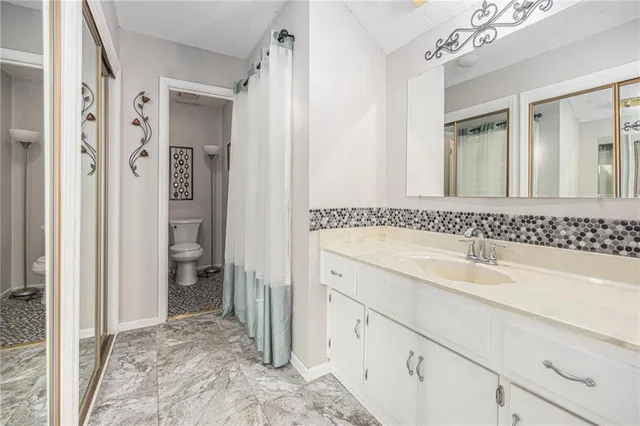 $349,900 | 9029 Acuff Lane, Lenexa, KS 66215