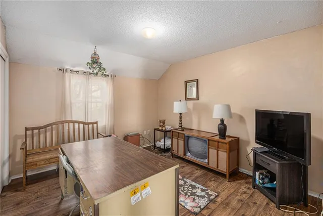 $349,900 | 9029 Acuff Lane, Lenexa, KS 66215