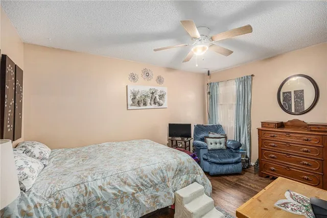 $349,900 | 9029 Acuff Lane, Lenexa, KS 66215