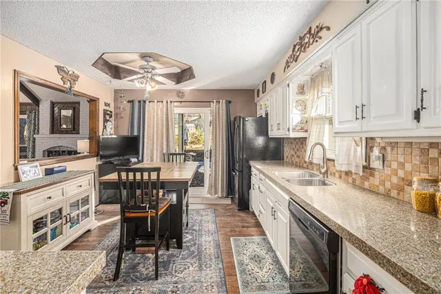 $349,900 | 9029 Acuff Lane, Lenexa, KS 66215