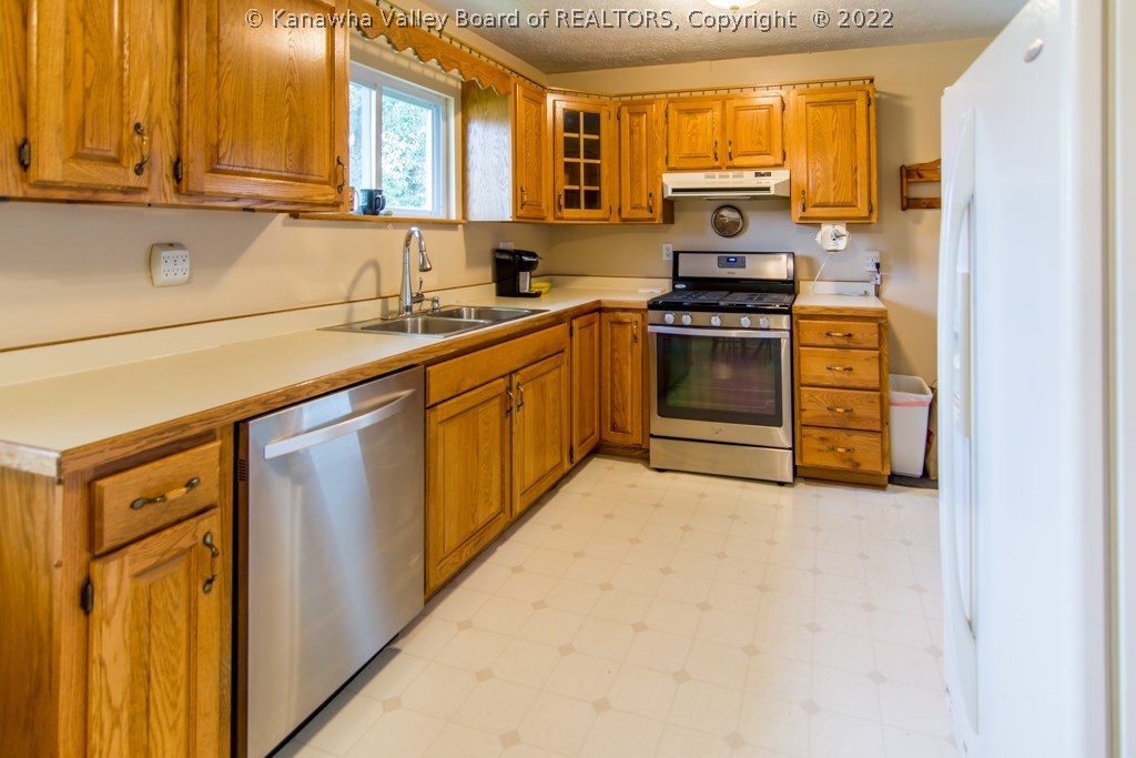 1250 Conrad Hl Road Cottageville, WV 25239 - Photo 8 of 22 Gallery Image 8
