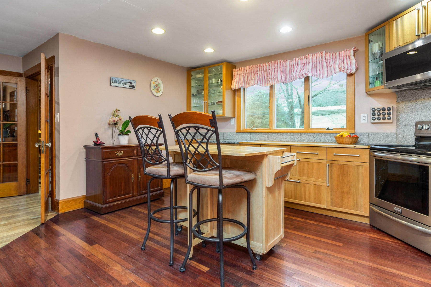 65 Rogers Road Kittery, ME 03904 - Photo 8 of 45 Kitchen