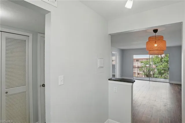 $1,700 | 170 Turtle Lake Court, Unit 301, Naples, FL 34105