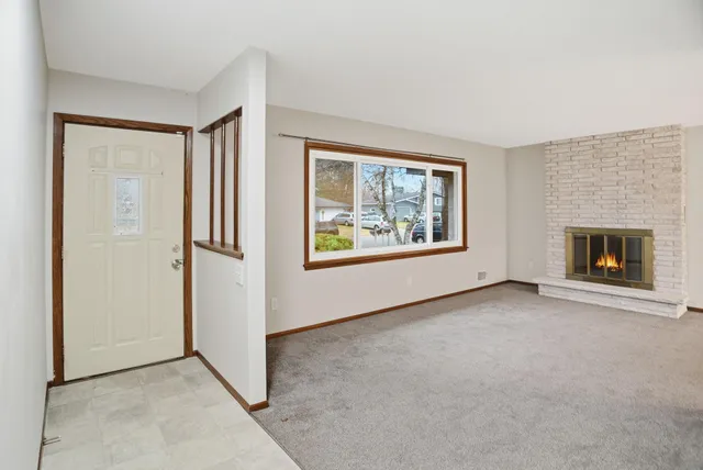 $319,900 | 7809 Georgia Avenue North, Brooklyn Park, MN 55445