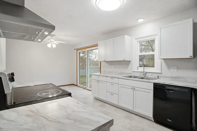 $319,900 | 7809 Georgia Avenue North, Brooklyn Park, MN 55445