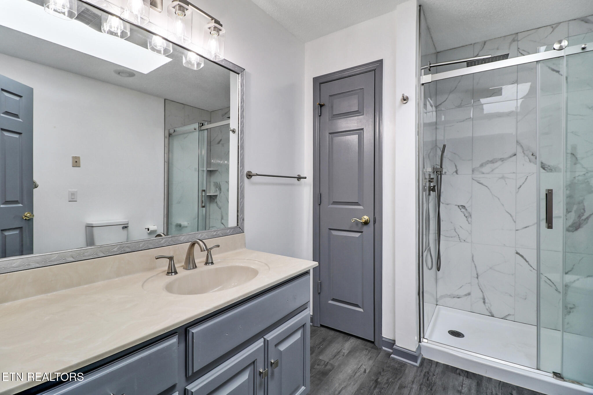 12 Ridgecrest Circle Crossville, TN 38558 - Photo 20 of 52 MASTER BATH REMODELED