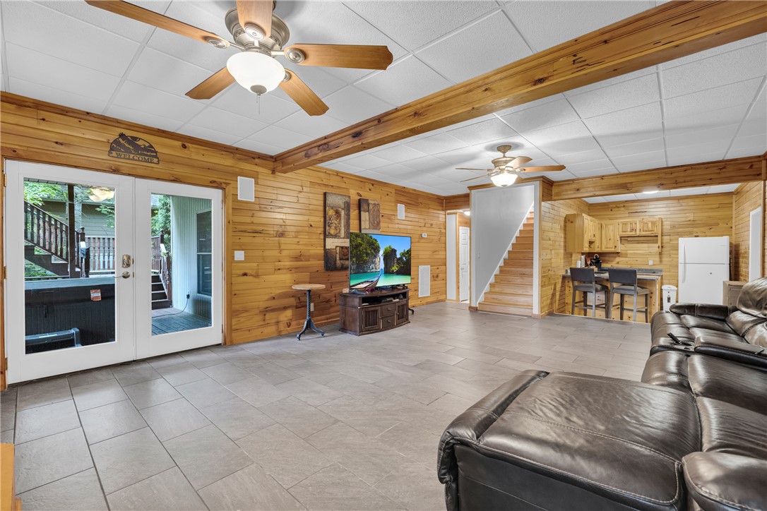 932 Bay Ridge Drive Salem, SC 29676 - Photo 32 of 48 Downstairs Living Room