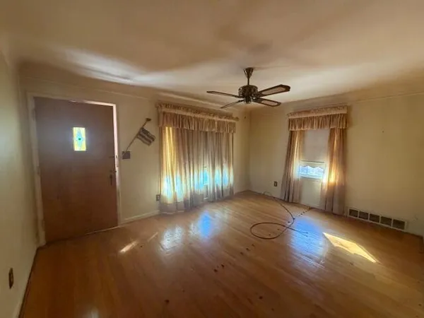 $172,000 | 1600 Hollywood Street, Dearborn, MI 48124