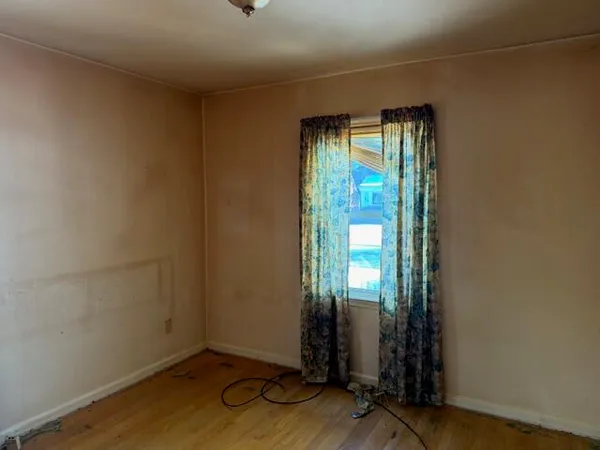 $172,000 | 1600 Hollywood Street, Dearborn, MI 48124