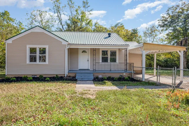 $1,800 | 417 West Coffee Street, Tullahoma, TN 37388