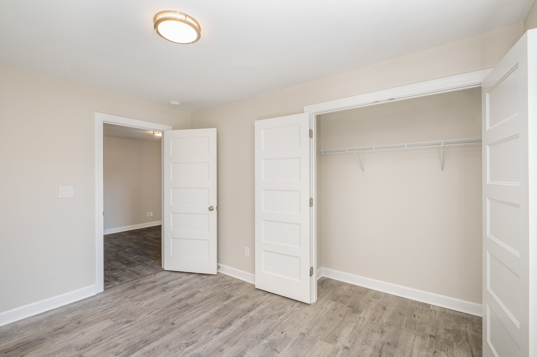 417 West Coffee Street Tullahoma, TN 37388 - Photo 13 of 34 a view of an empty room