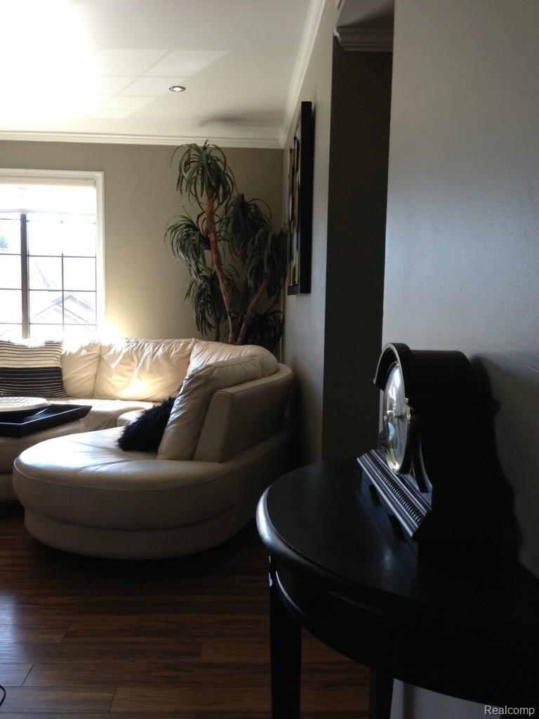 111 Meadow Ln Circle, Unit 4 Rochester, MI 48307 - Photo 9 of 24 286 - Copy - Copy.jpg