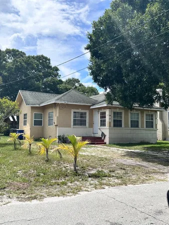 $170,000 | 143 North 15th Street, Fort Pierce, FL 34950