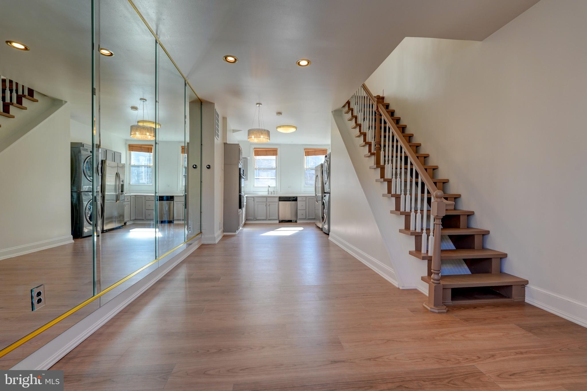1209 I Street Southeast Washington, DC 20003 - Photo 4 of 30