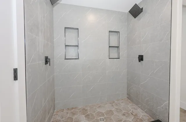 $619,900 | 1 A Sheraton Drive, Hudson, NH 03051