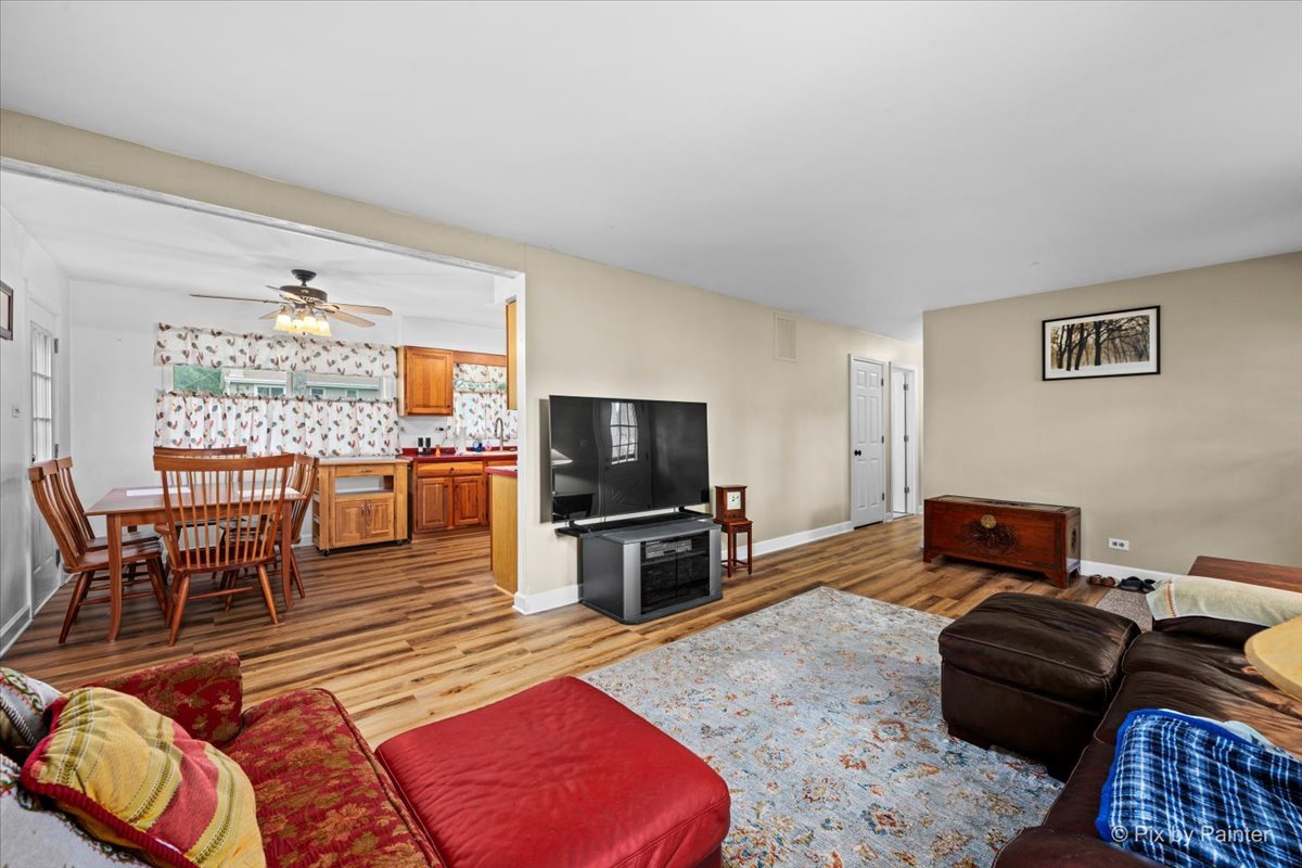 5506 Burwood Road Cary, IL 60013 - Photo 6 of 24 Gallery Image 6