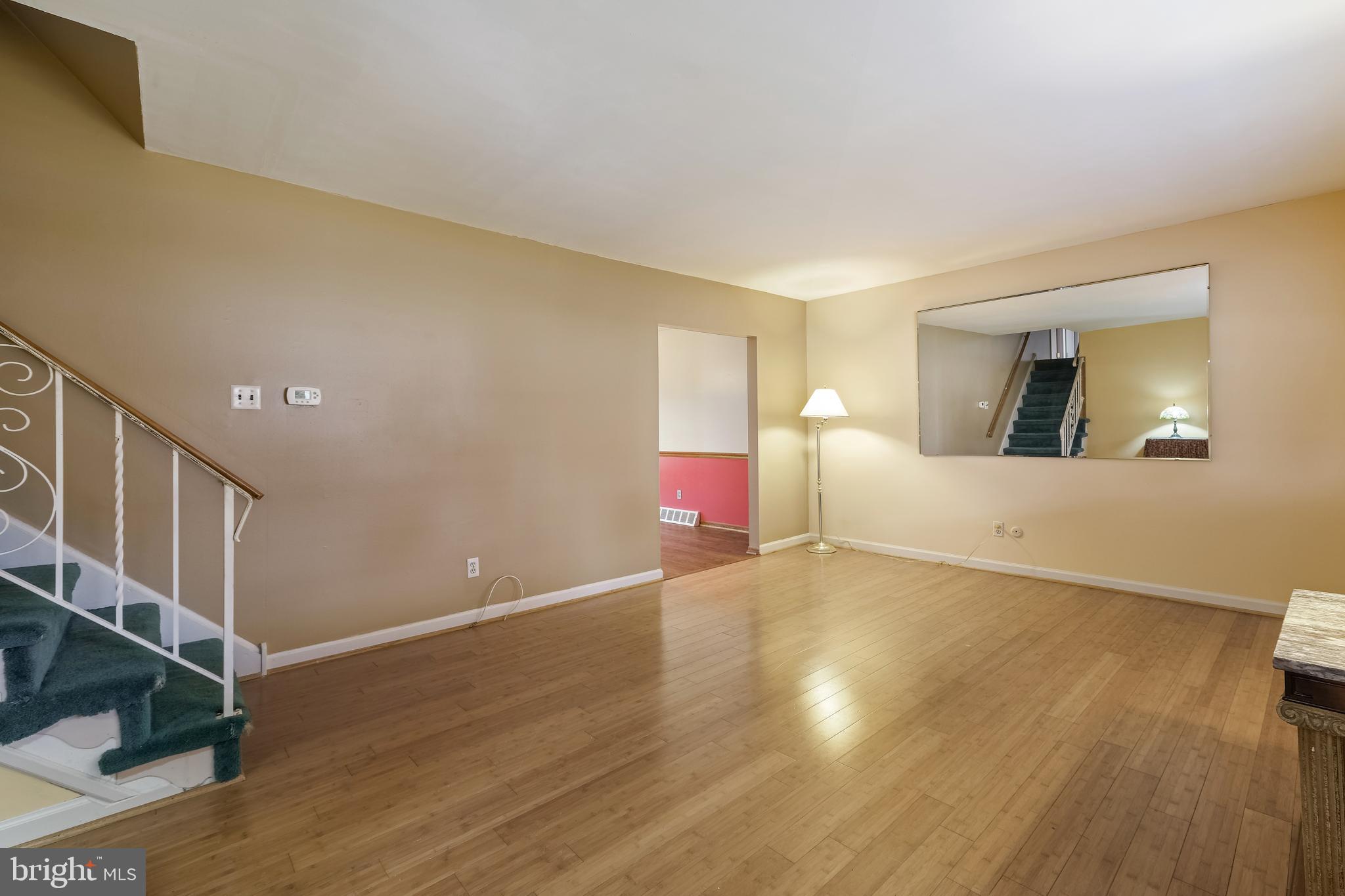 124 Cherokee Road Doylestown, PA 18901 - Photo 3 of 28 Gallery Image 3