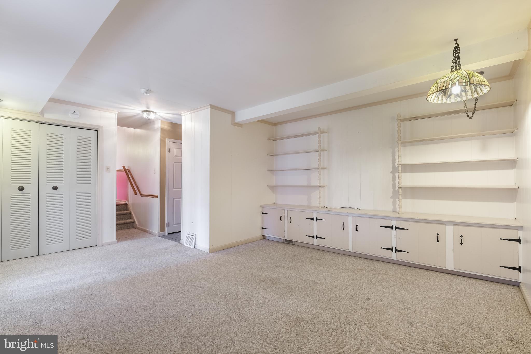 124 Cherokee Road Doylestown, PA 18901 - Photo 6 of 28 Gallery Image 6