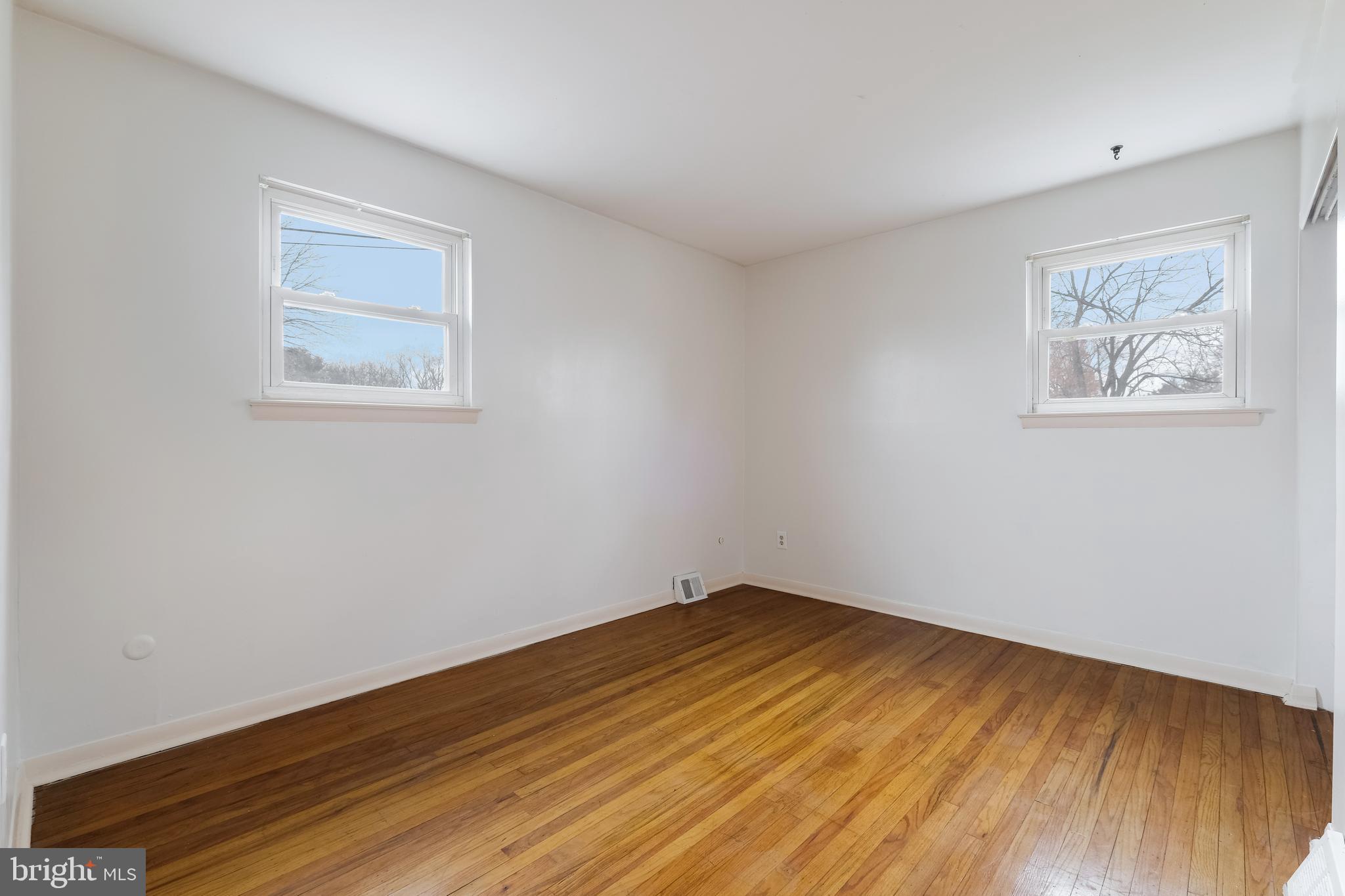 124 Cherokee Road Doylestown, PA 18901 - Photo 8 of 28 Gallery Image 8