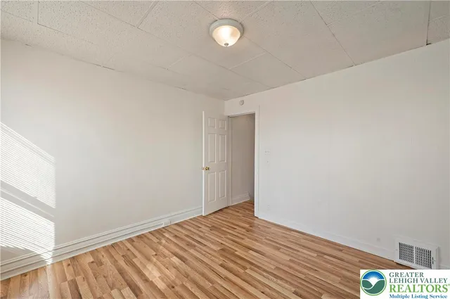 $1,700 | 409 North Bryan Street, Allentown, PA 18102