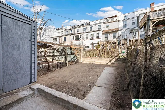 $1,700 | 409 North Bryan Street, Allentown, PA 18102