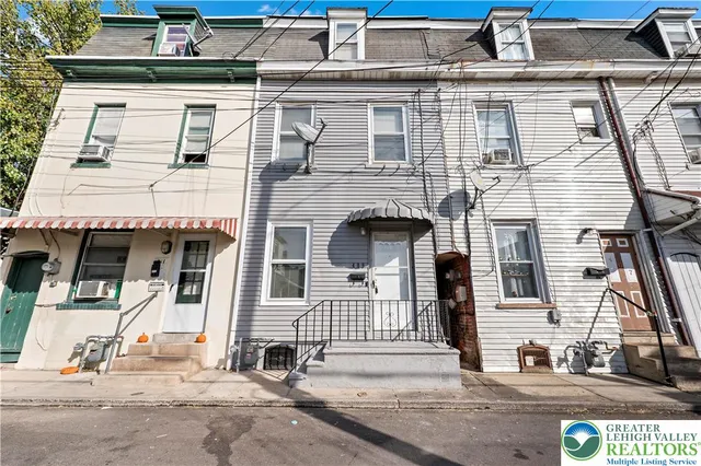 $1,700 | 409 North Bryan Street, Allentown, PA 18102