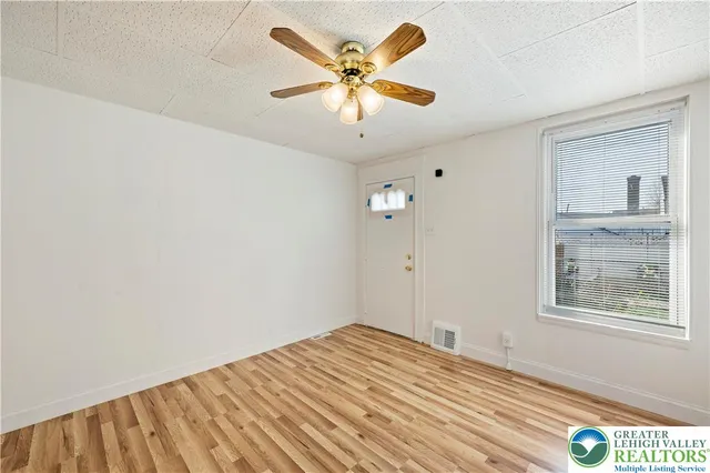 $1,700 | 409 North Bryan Street, Allentown, PA 18102