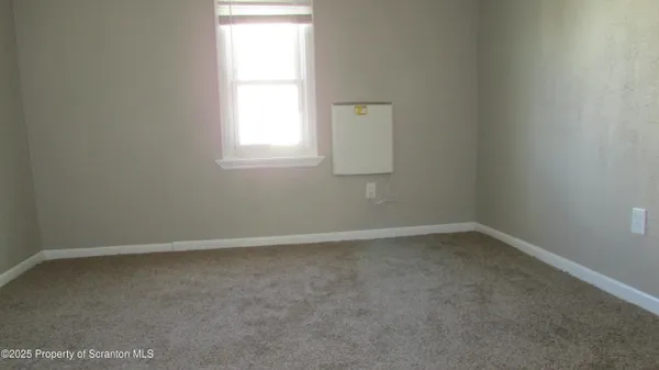 $1,600 | 217 Crown Avenue, Scranton, PA 18505