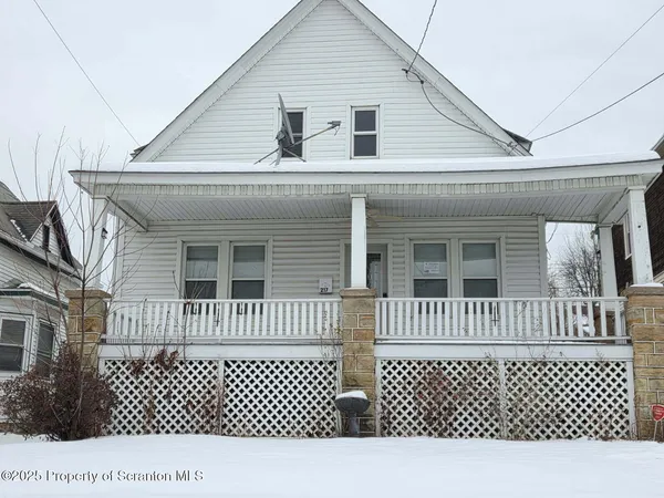 $1,600 | 217 Crown Avenue, Scranton, PA 18505