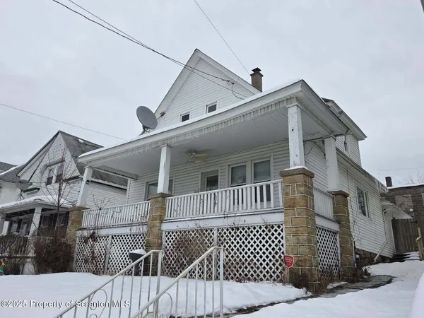 $1,600 | 217 Crown Avenue, Scranton, PA 18505