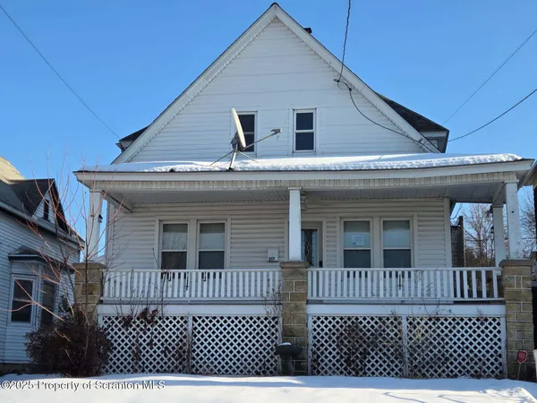 $1,600 | 217 Crown Avenue, Scranton, PA 18505