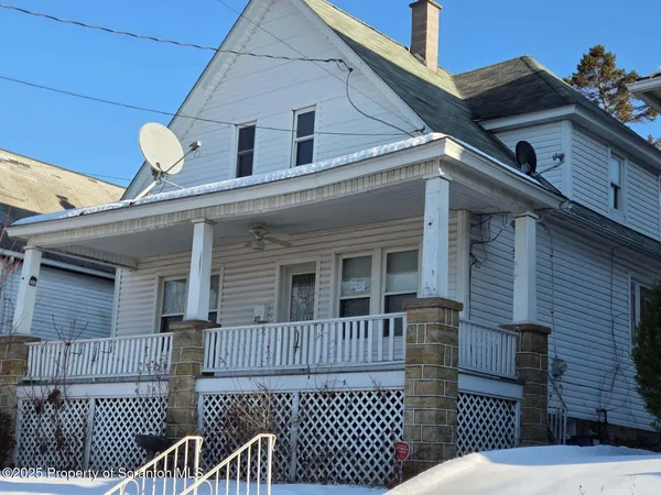 $1,600 | 217 Crown Avenue, Scranton, PA 18505