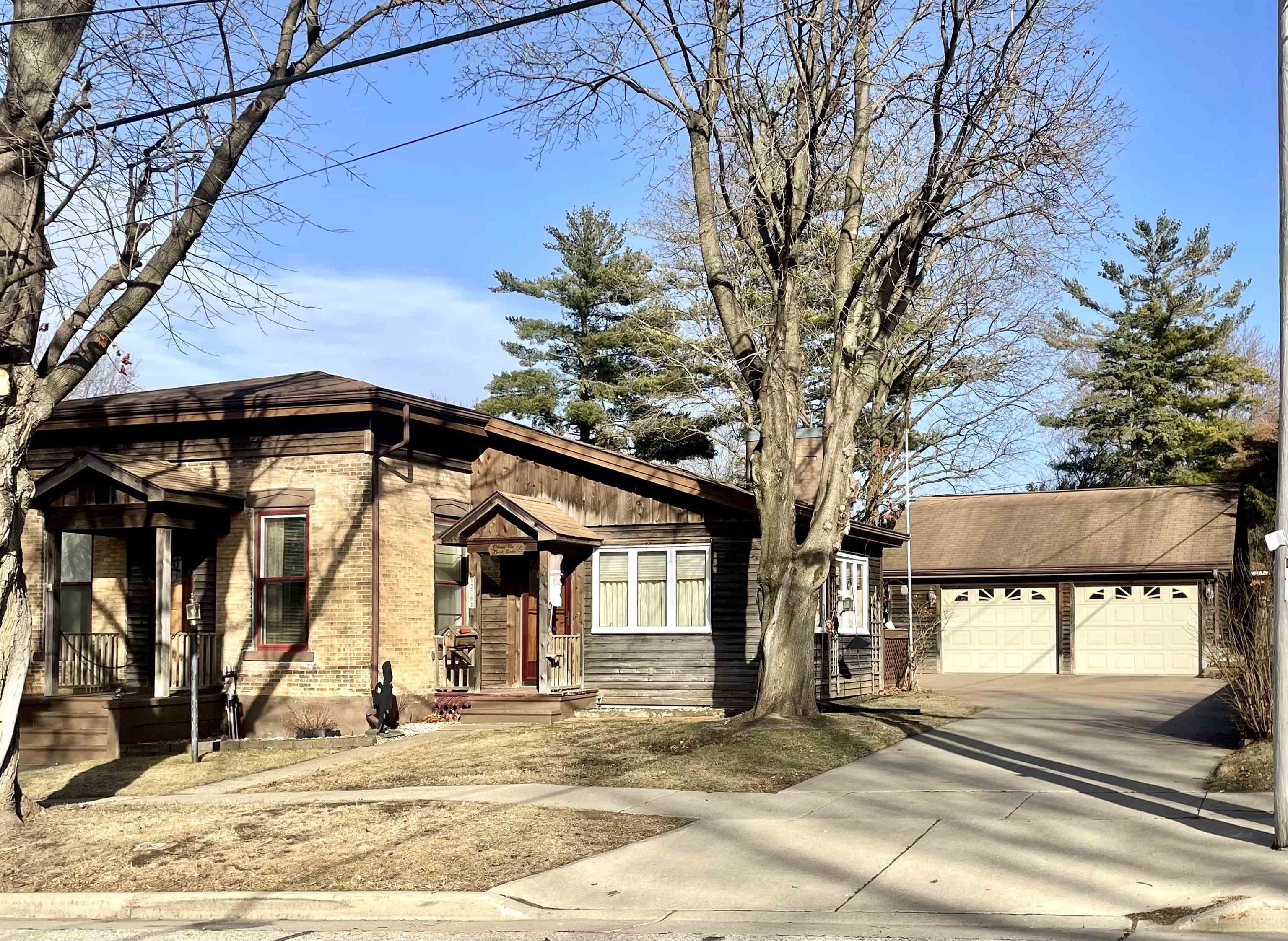 208 North Capron Street Berlin, WI 54923 - Photo 2 of 38