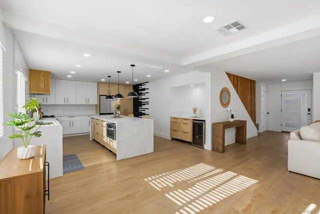 $2,075,000 | 4716 Murat Place, San Diego, CA 92117