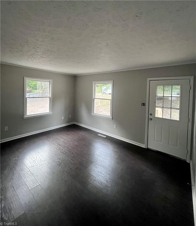 6524 Creek Run Road Walkertown, NC 27051 - Photo 4 of 20