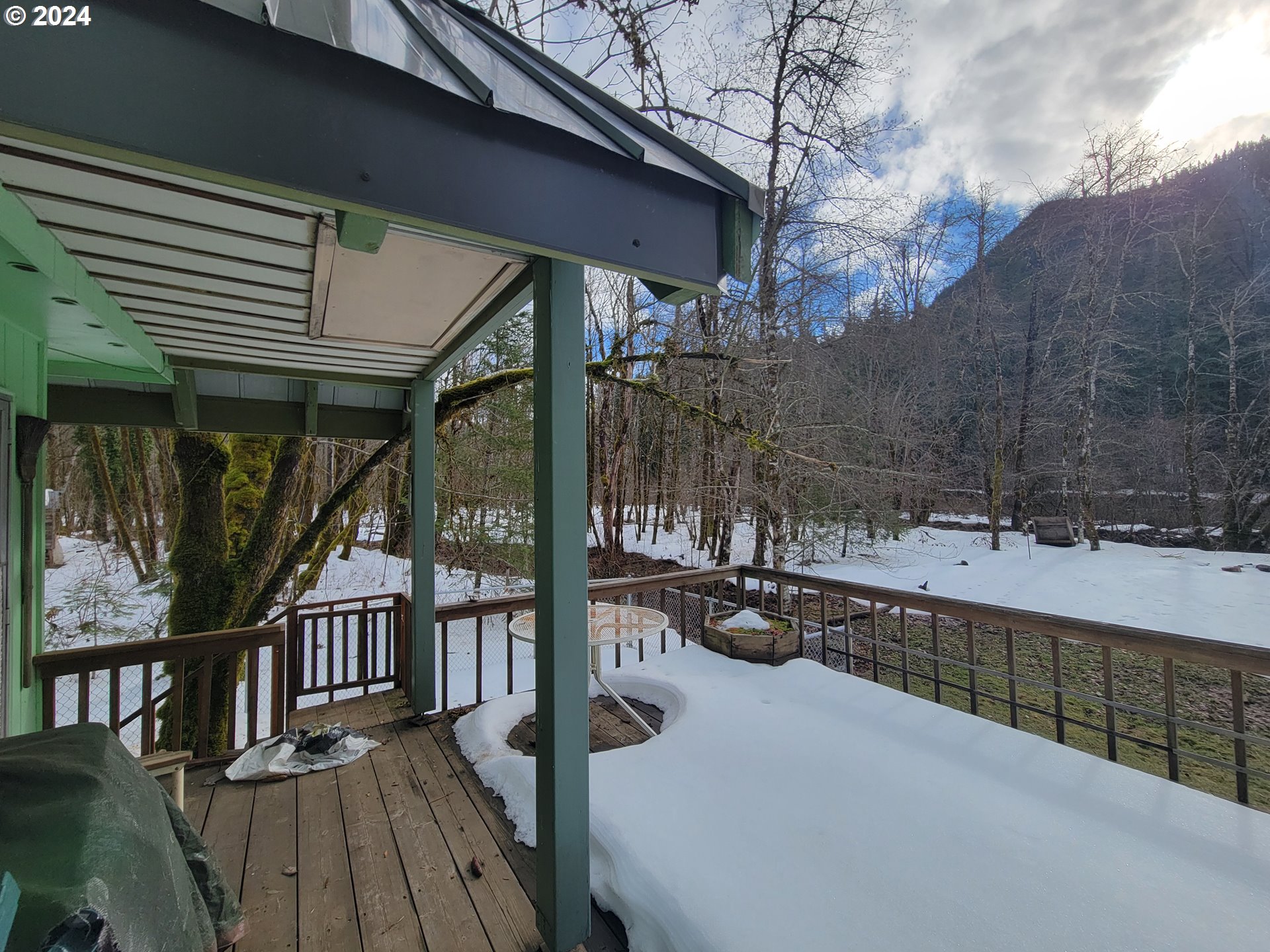 642 Cannavinna Road Carson, WA 98610 - Photo 23 of 36 Deck