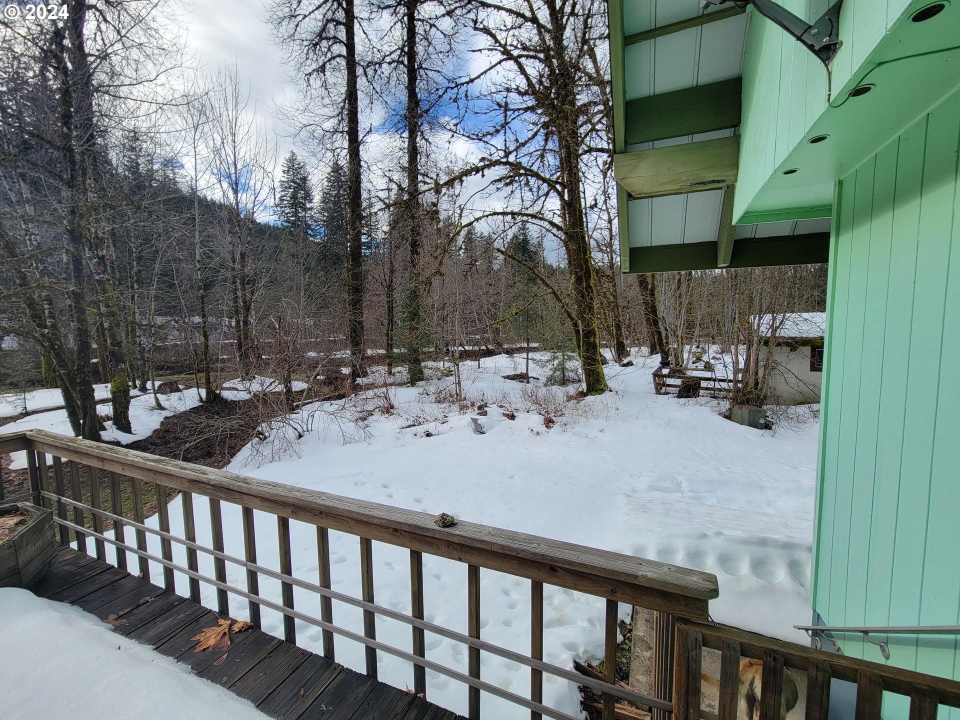 642 Cannavinna Road Carson, WA 98610 - Photo 24 of 36 Deck