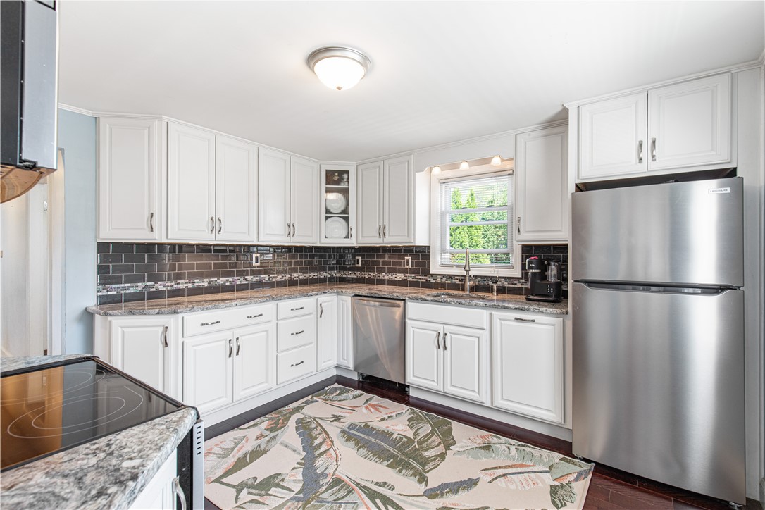 138 Becker Avenue East Providence, RI 02915 - Photo 12 of 45