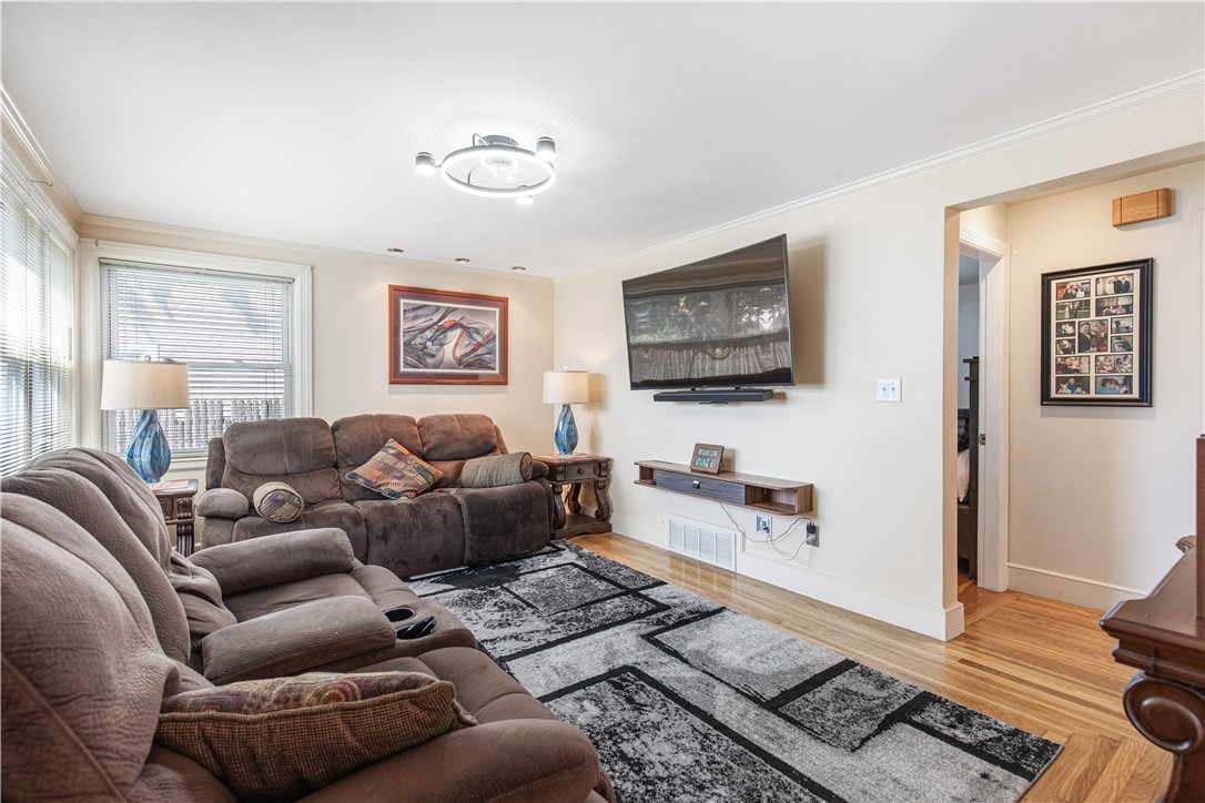 138 Becker Avenue East Providence, RI 02915 - Photo 19 of 45