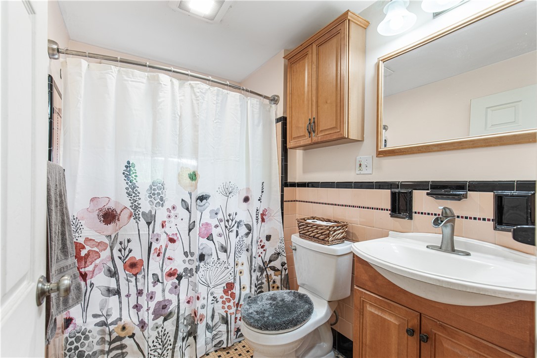 138 Becker Avenue East Providence, RI 02915 - Photo 25 of 45