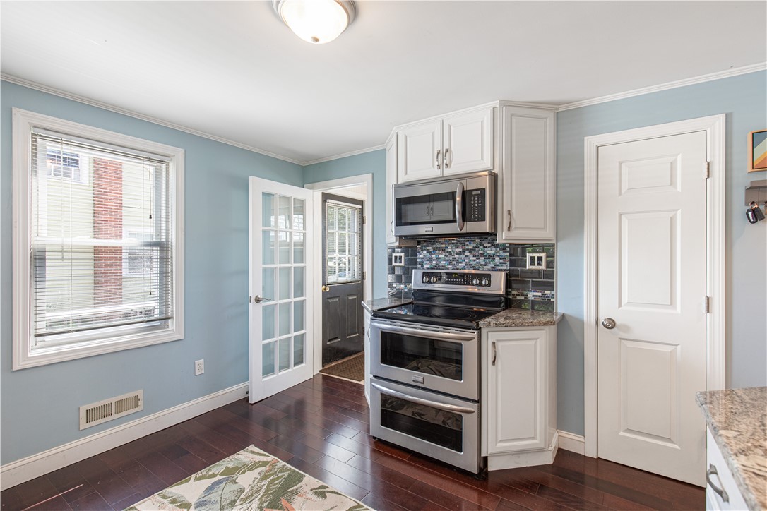 138 Becker Avenue East Providence, RI 02915 - Photo 10 of 45