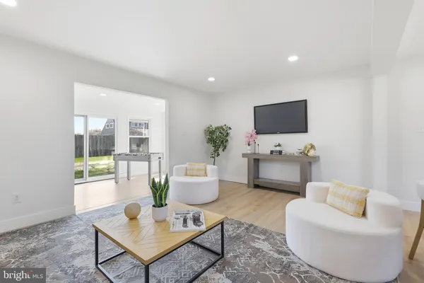 $520,000 | 110 Deep Dale Drive East, Levittown, PA 19056