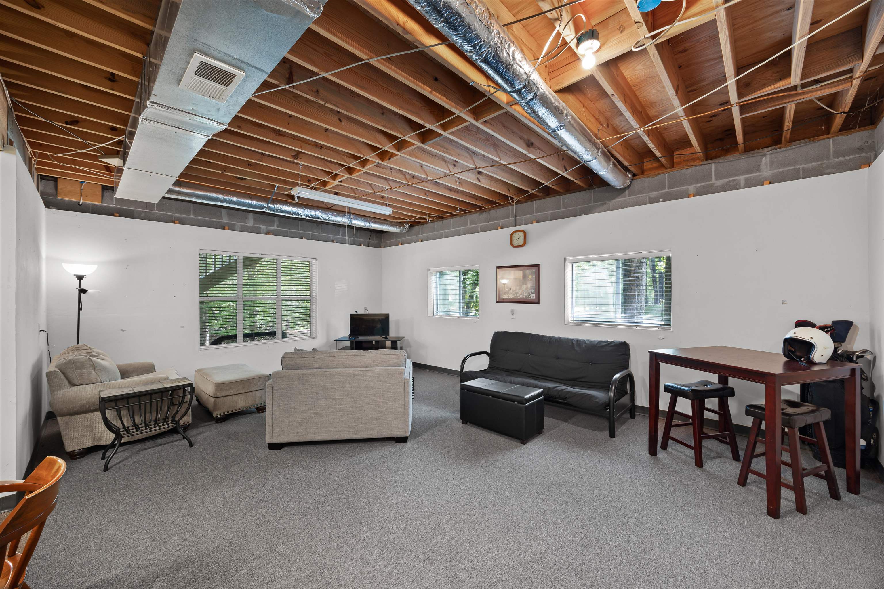 180 Vantage Pointe Counce, TN 38326 - Photo 18 of 30 a living room with furniture and a window