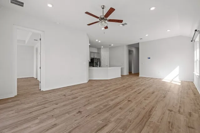 $2,195 | 1120 Bear Track Loop, Georgetown, TX 78628