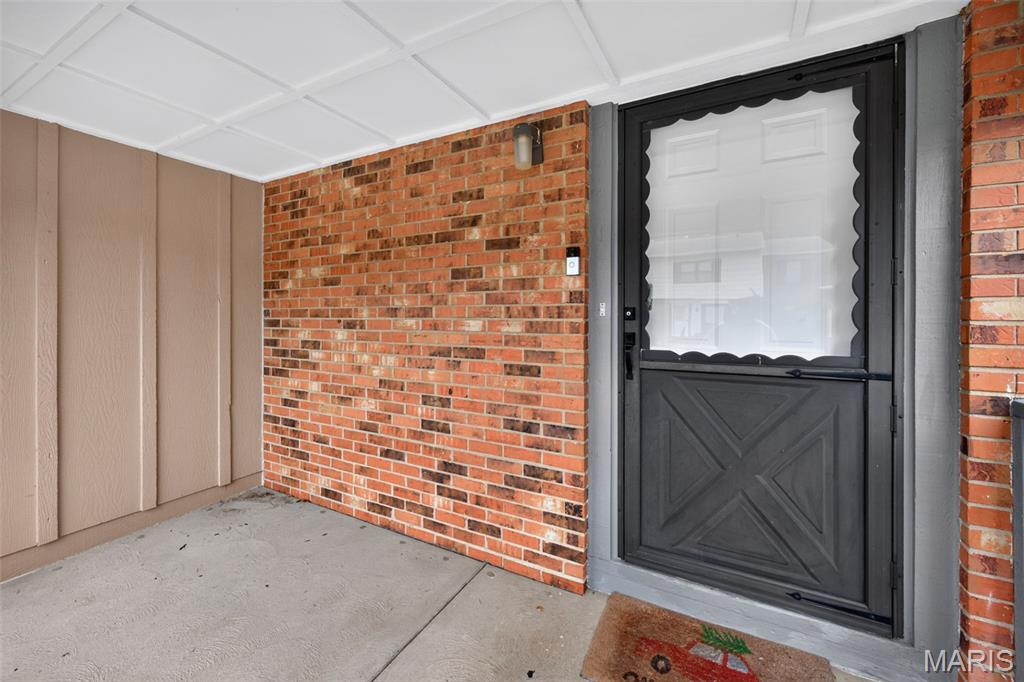 2358 Hidden Meadow Lane Ballwin, MO 63021 - Photo 6 of 44
