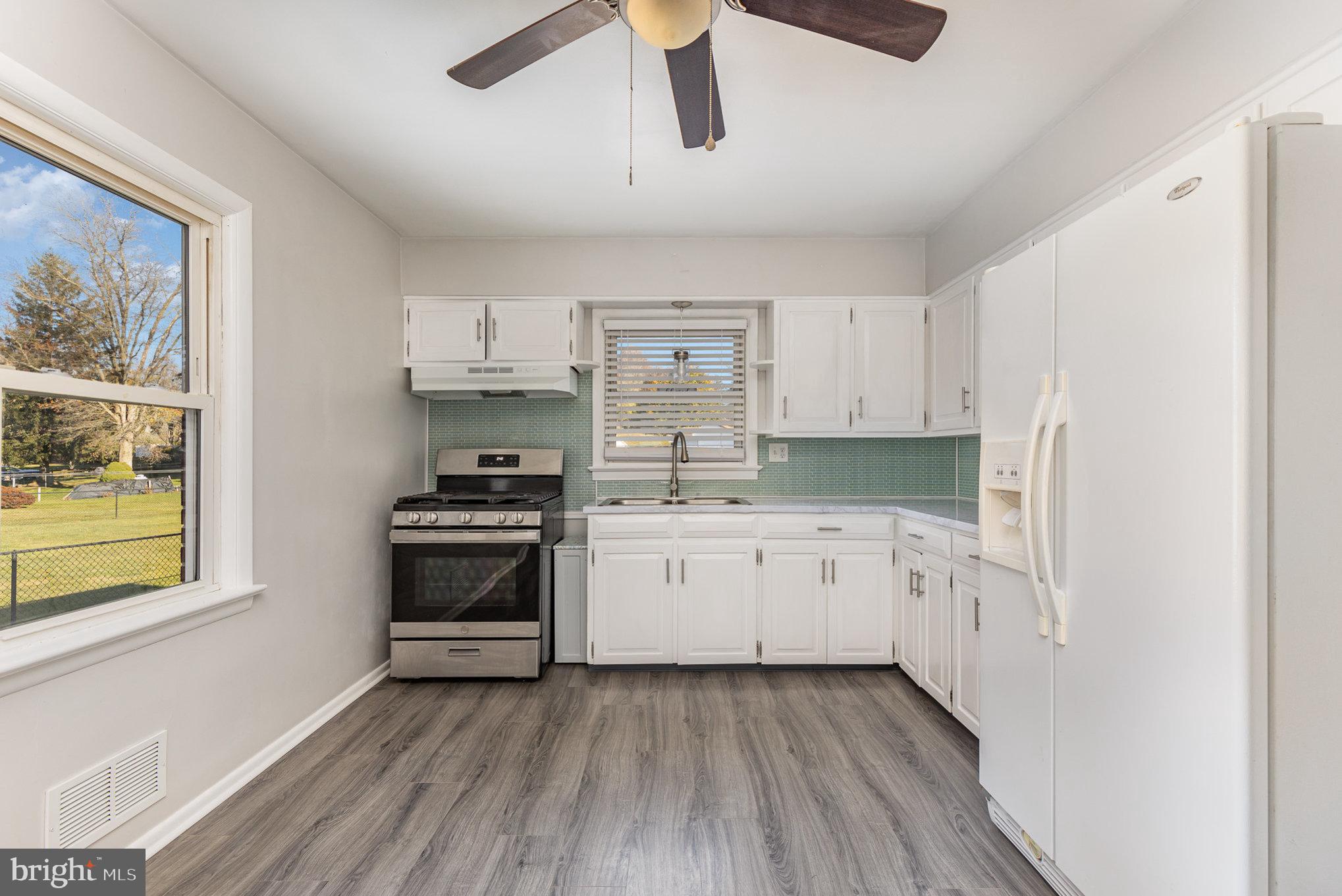 2385 Derry Road York, PA 17408 - Photo 13 of 24